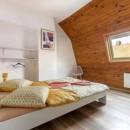 Big House 12 P- 4rooms 2bathrooms- Near Lille 3*