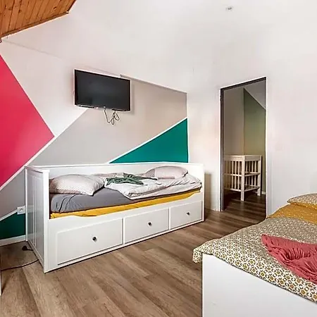 Big House 12 P- 4rooms 2bathrooms- Near Lille Hotell 3*