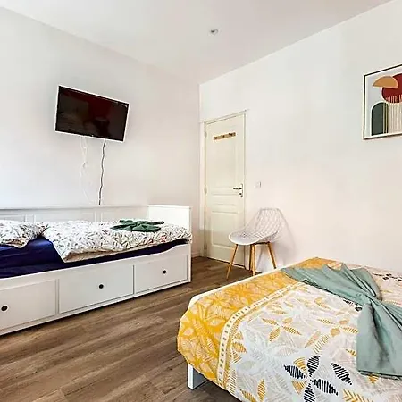 Big House 12 P- 4rooms 2bathrooms- Near Lille Hotel 3*