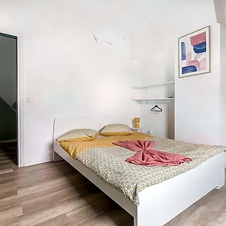 Big House 12 P- 4rooms 2bathrooms- Near Lille Hotel Roubaix